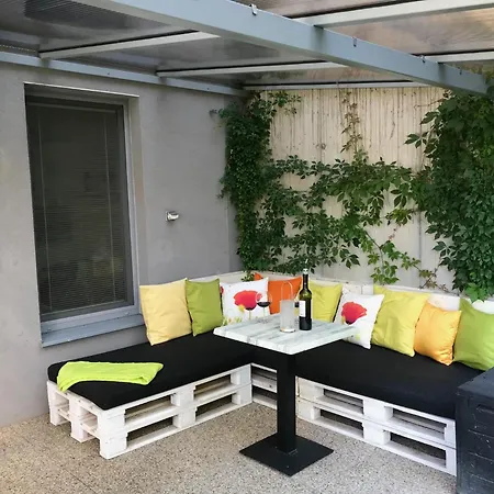 Daire Pupavovy Apartman So Zahradkou Bratislava