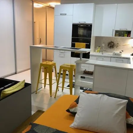 Apartament Pupavovy Apartman So Zahradkou Bratysława